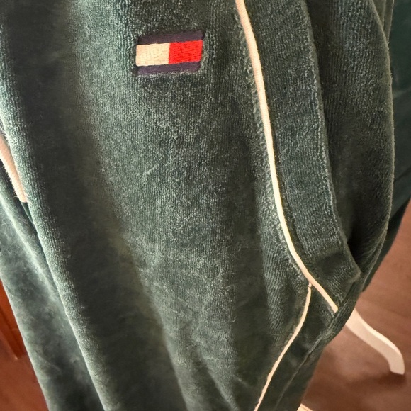 Tommy Hilfiger Sport sweatpants in a Rich Green Color - Picture 4 of 7